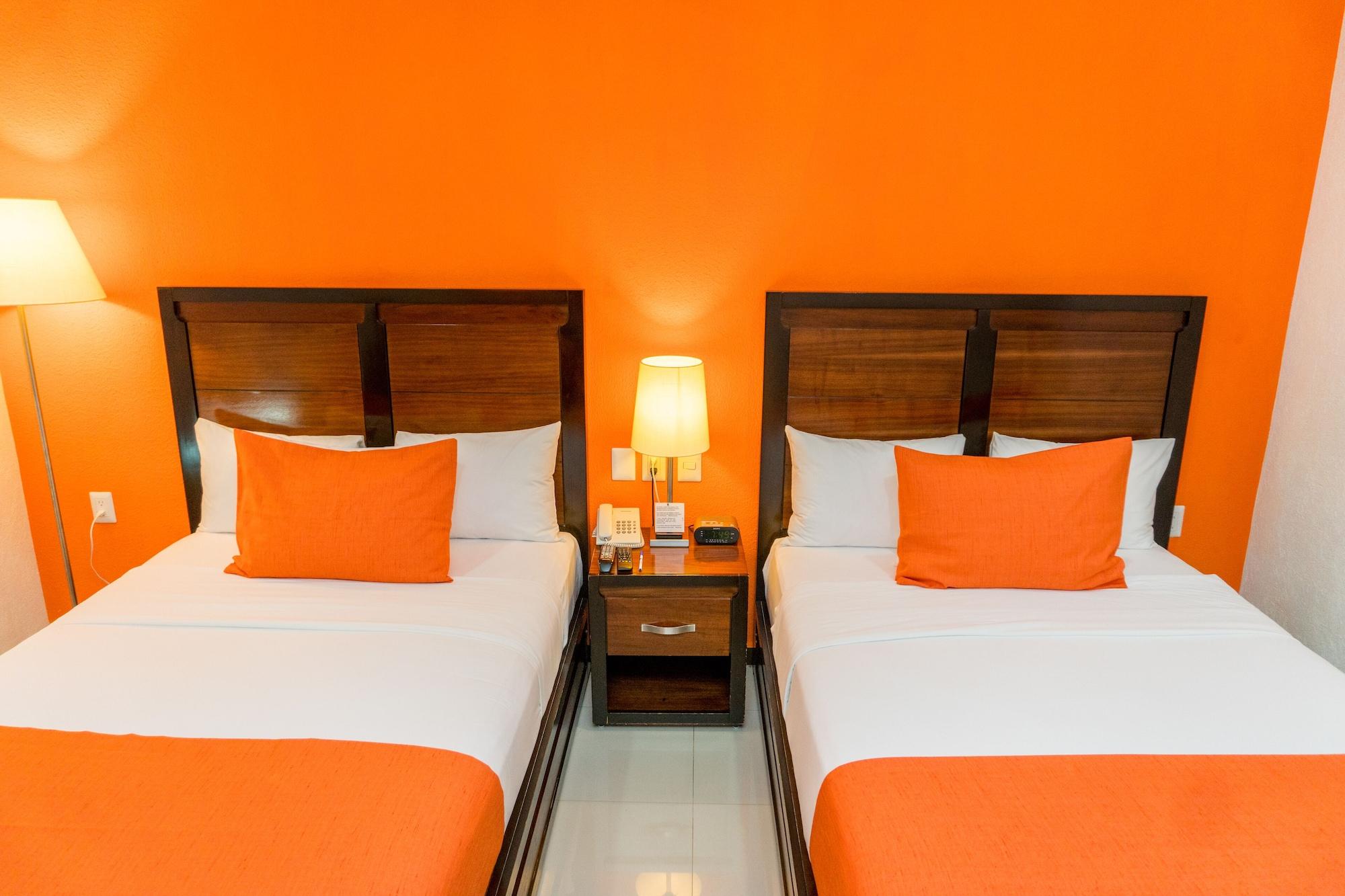 Comfort Inn Cancun Aeropuerto Exterior photo