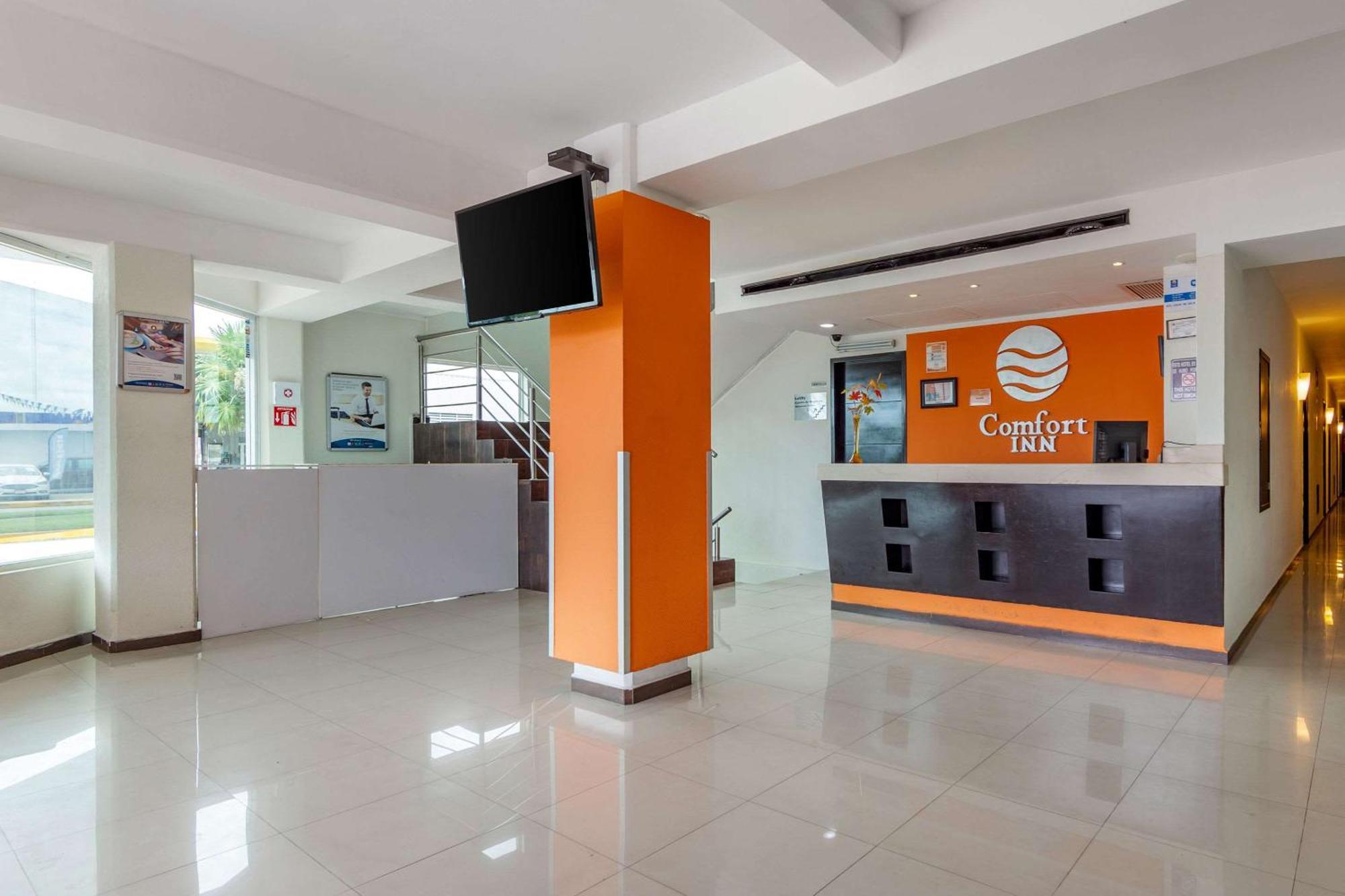 Comfort Inn Cancun Aeropuerto Exterior photo
