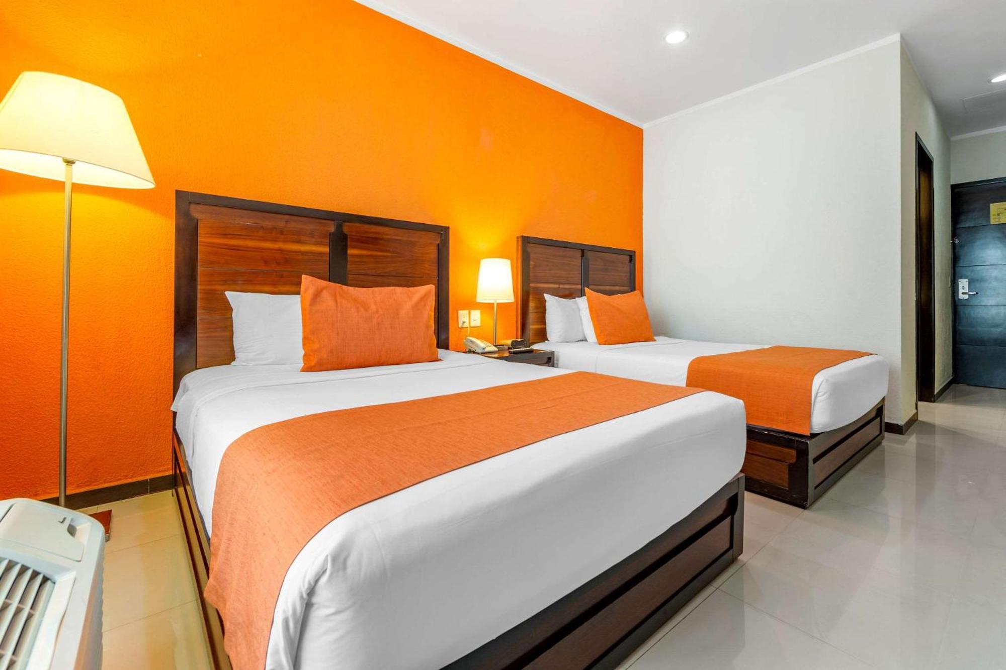 Comfort Inn Cancun Aeropuerto Exterior photo