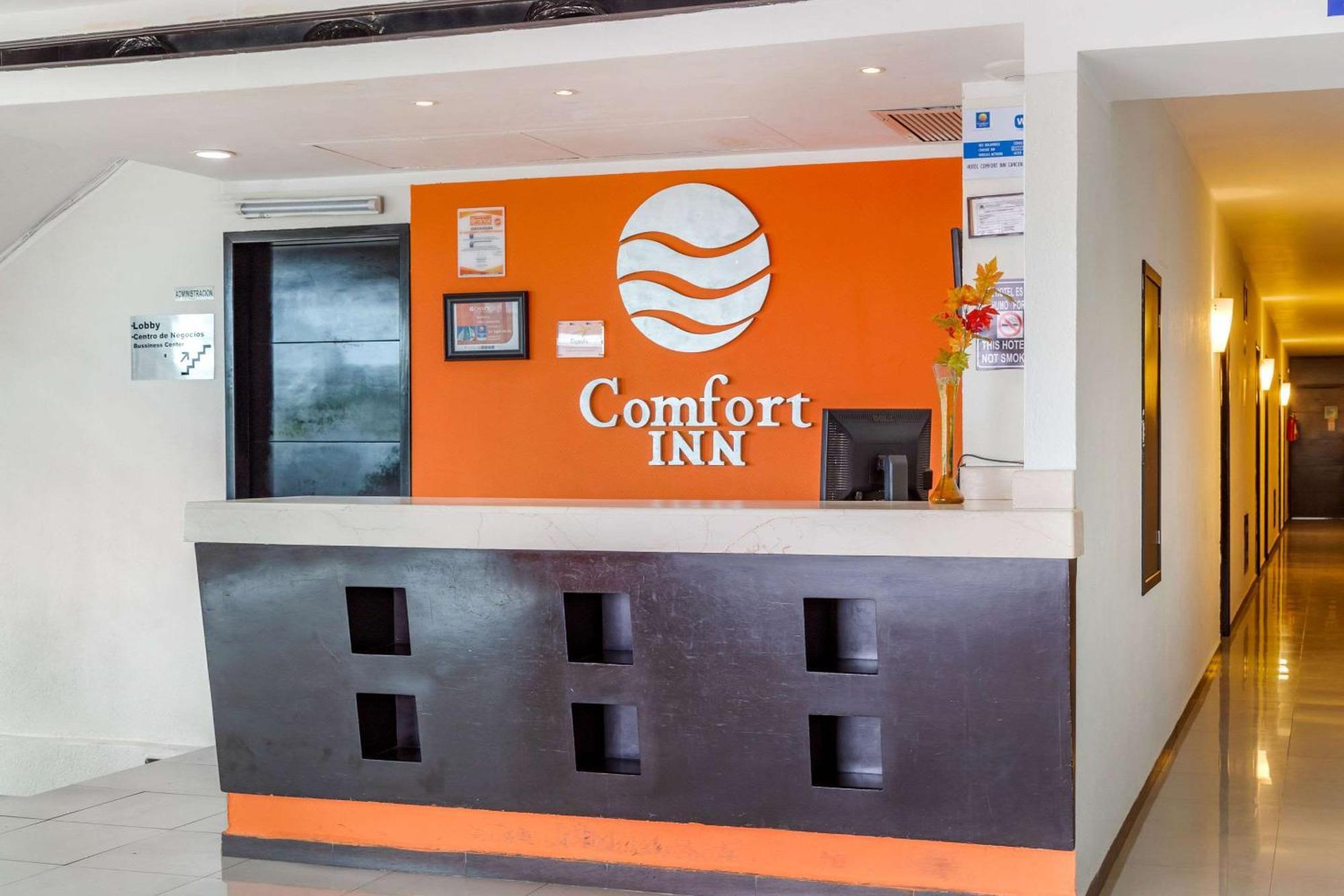 Comfort Inn Cancun Aeropuerto Exterior photo