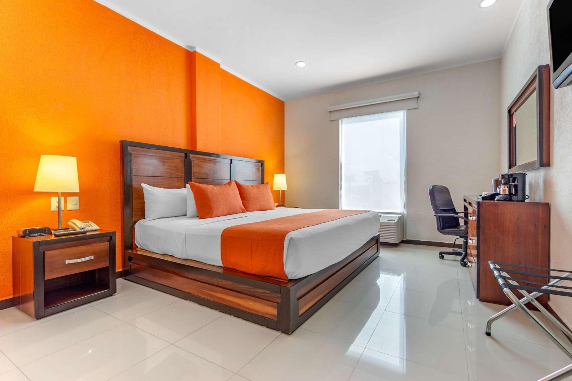 Comfort Inn Cancun Aeropuerto Exterior photo