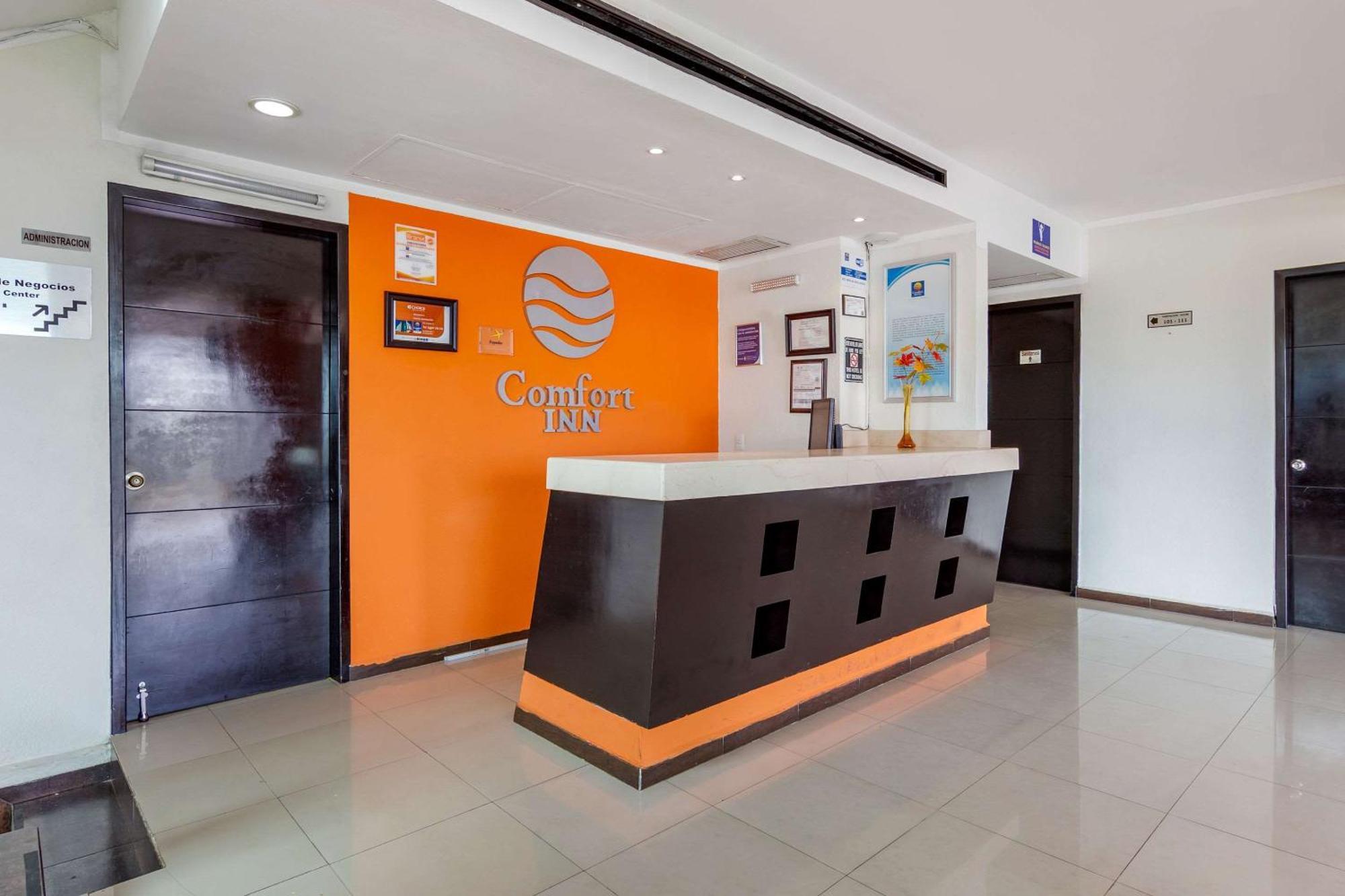 Comfort Inn Cancun Aeropuerto Exterior photo
